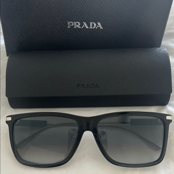 PRADA SUNGLASSES NEW - Picture 1 of 6
